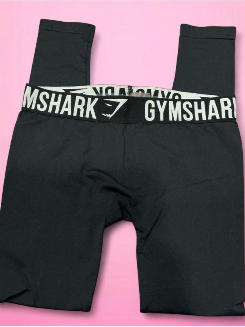 🦈🖤Gymshark Black Leggings with White Logo Waistband